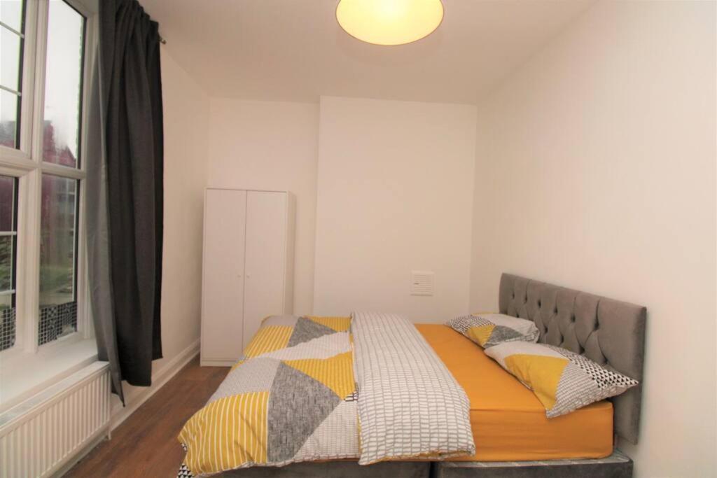 דירות לונדון Ideal 2 Bed Flat Close To City מראה חיצוני תמונה